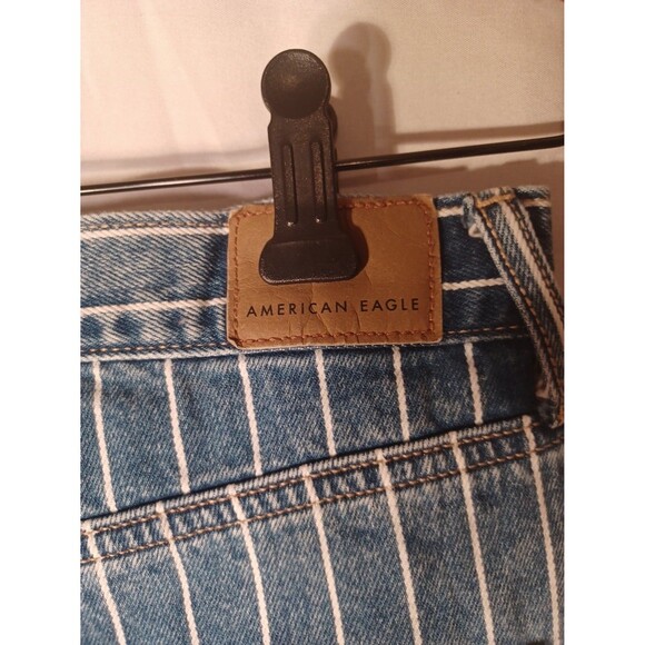 AMERICAN EAGLE MOM JEANS‎ - Picture 3 of 8